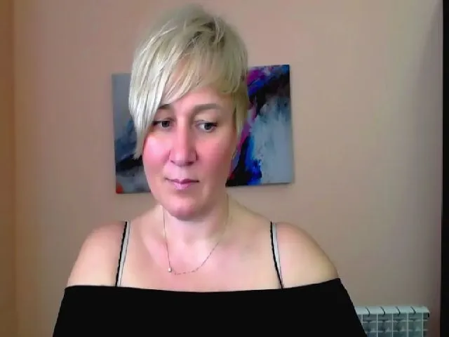 Live sex webcam photo for KailyMey #272820153