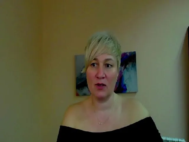 Live sex webcam photo for KailyMey #273013071