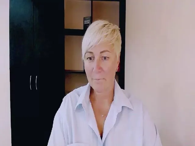 Live sex webcam photo for KailyMey #274566249