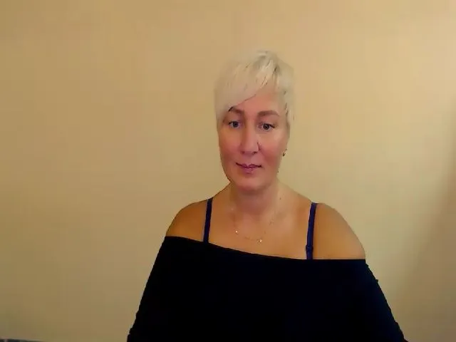 Live sex webcam photo for KailyMey #275198534