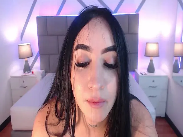 Live sex webcam photo for Kailyn_ #272046370