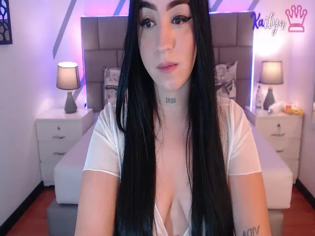 Live sex webcam photo for Kailyn_ #272334104