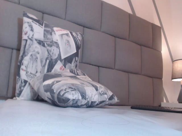 Live sex webcam photo for Kailyn_ #272857096