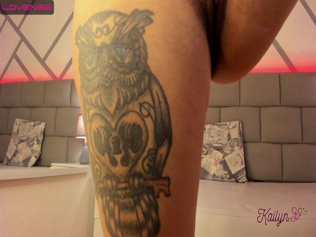 Live sex webcam photo for Kailyn_ #274375165