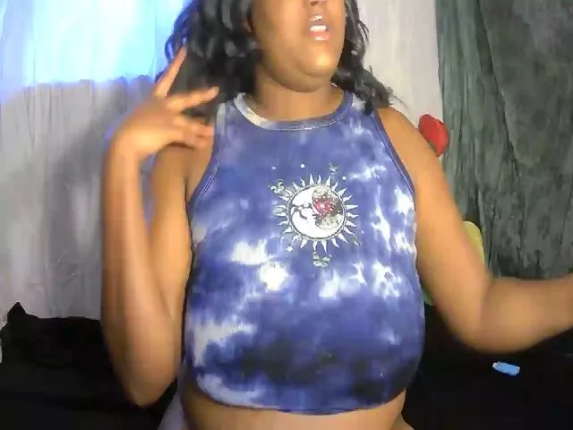 Live sex webcam photo for Kalanikat #272569305