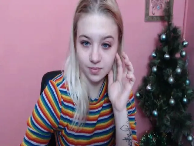 Live sex webcam photo for KalipsoHun #271952755