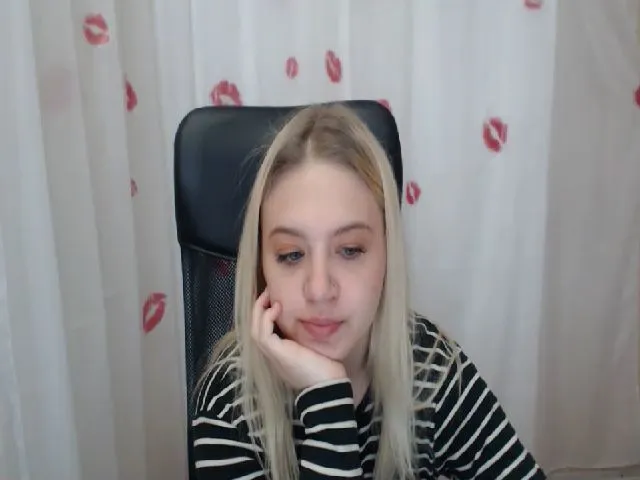 Live sex webcam photo for KalipsoHun #273010514