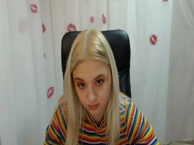 Live sex webcam photo for KalipsoHun #273148502