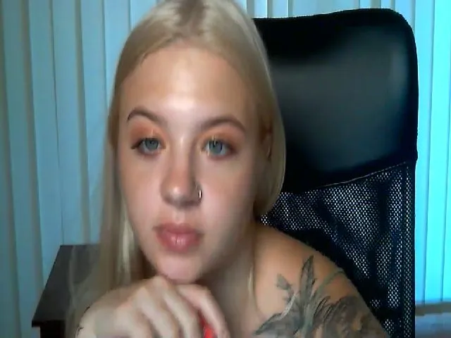 Live sex webcam photo for KalipsoHun #274307666