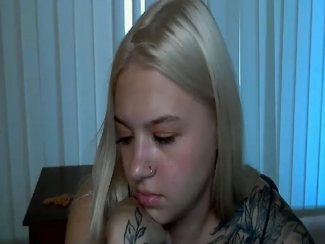 Live sex webcam photo for KalipsoHun #274329047