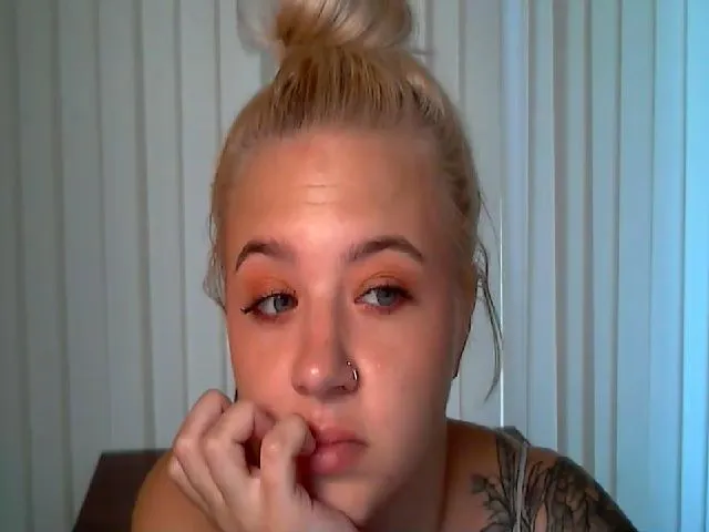 Live sex webcam photo for KalipsoHun #274431325