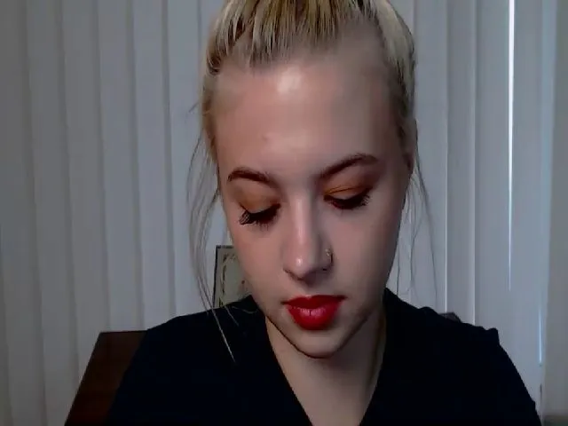 Live sex webcam photo for KalipsoHun #274583786