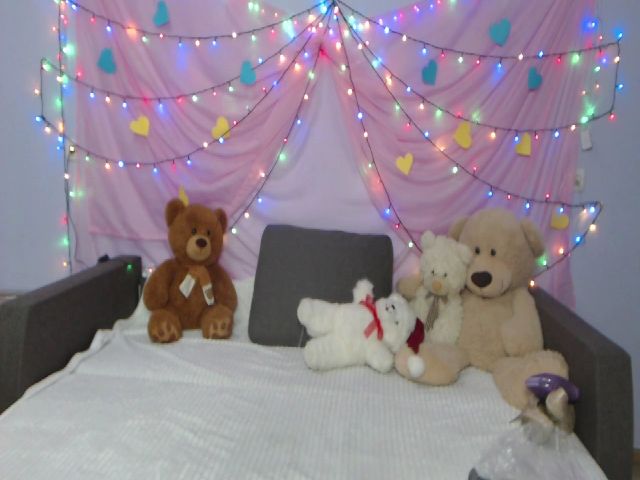 Live sex webcam photo for KamaliaSim #273034518