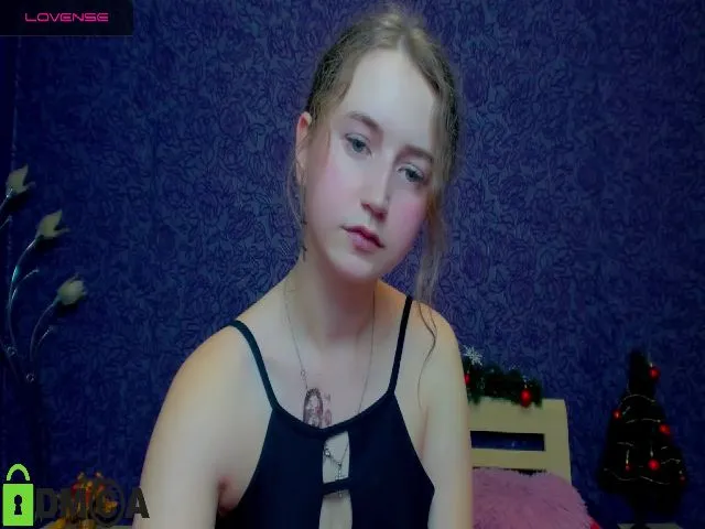 Live sex webcam photo for KamillaKortes #271776107