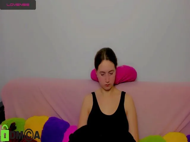 Live sex webcam photo for KamillaKortes #272261866