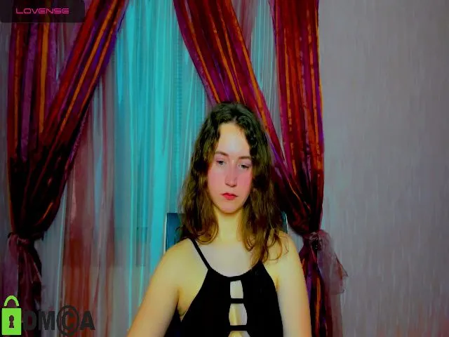 Live sex webcam photo for KamillaKortes #272394916