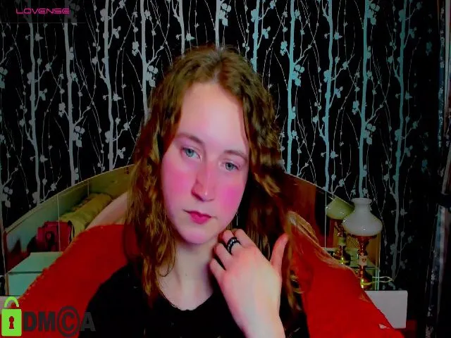 Live sex webcam photo for KamillaKortes #272527660