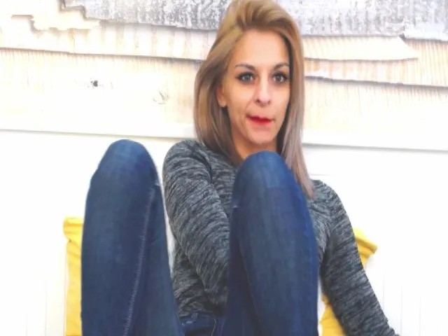 Live sex webcam photo for KammyJoe #272674378