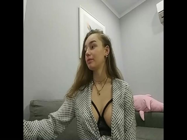 Live sex webcam photo for KandyGir #272181286