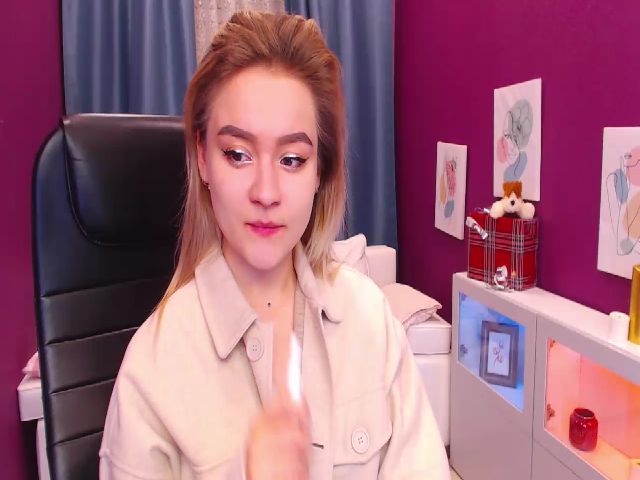 Live sex webcam photo for Kara_Smith #272036298