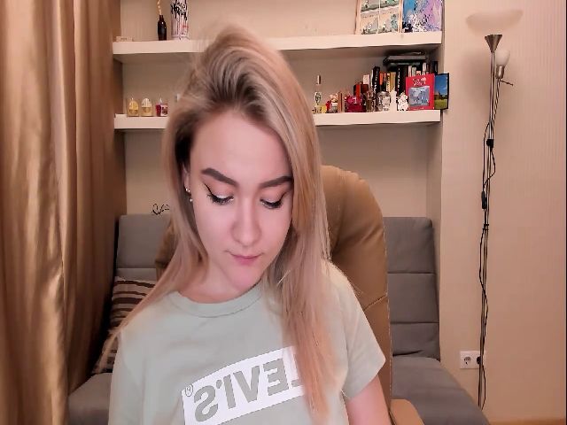 Live sex webcam photo for Kara_Smith #272580658