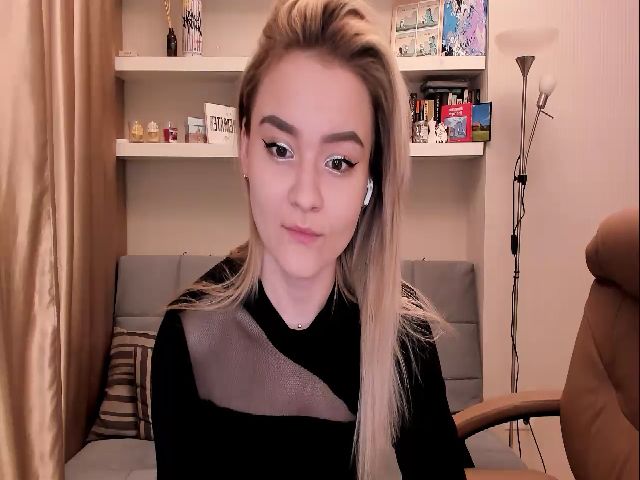 Live sex webcam photo for Kara_Smith #272890434