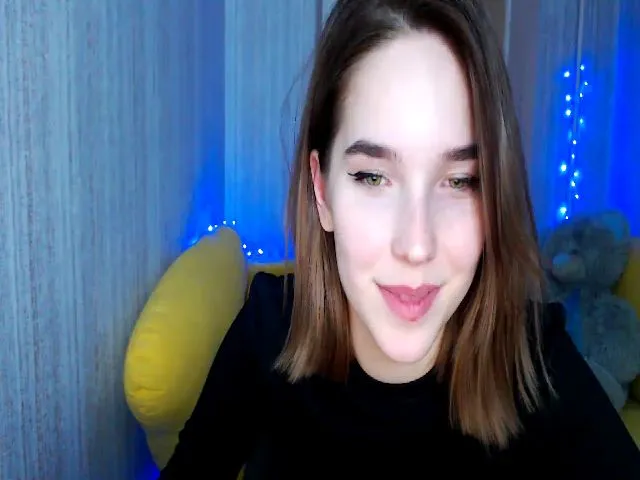 Live sex webcam photo for Karamember #272010199