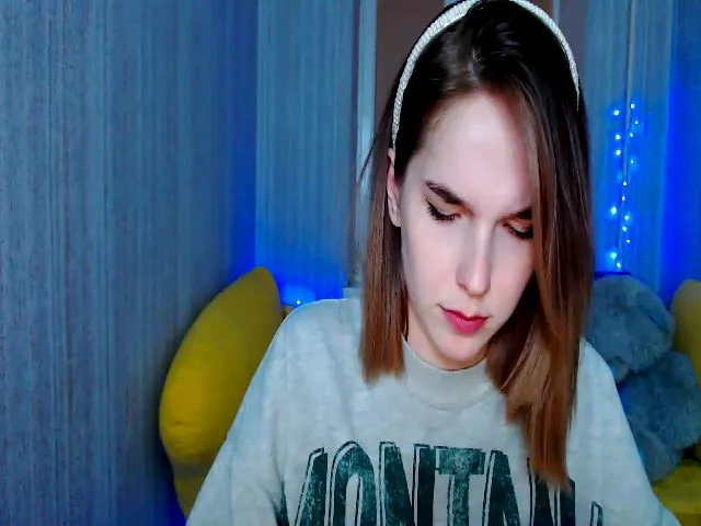 Live sex webcam photo for Karamember #272150437