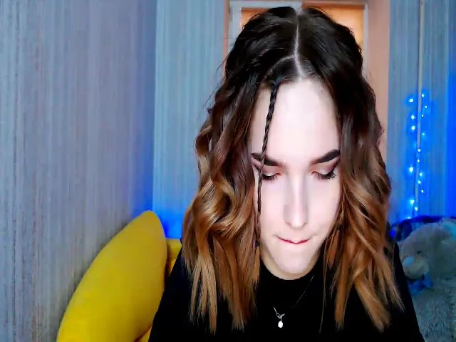 Live sex webcam photo for Karamember #272267183