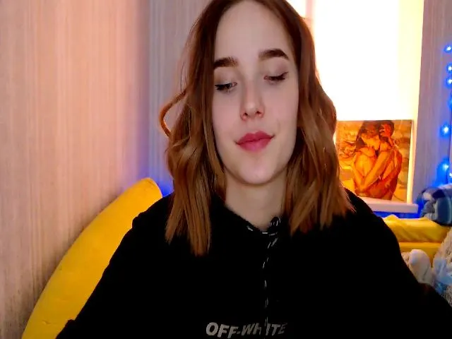 Live sex webcam photo for Karamember #272305711