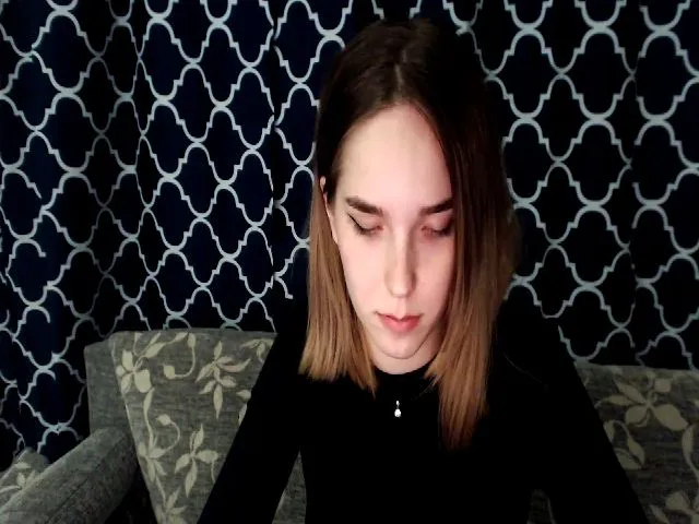 Live sex webcam photo for Karamember #272451095