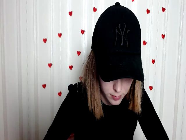 Live sex webcam photo for Karamember #272990975