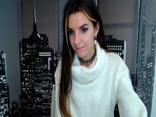 Live sex webcam photo for KarenFinger #271797878