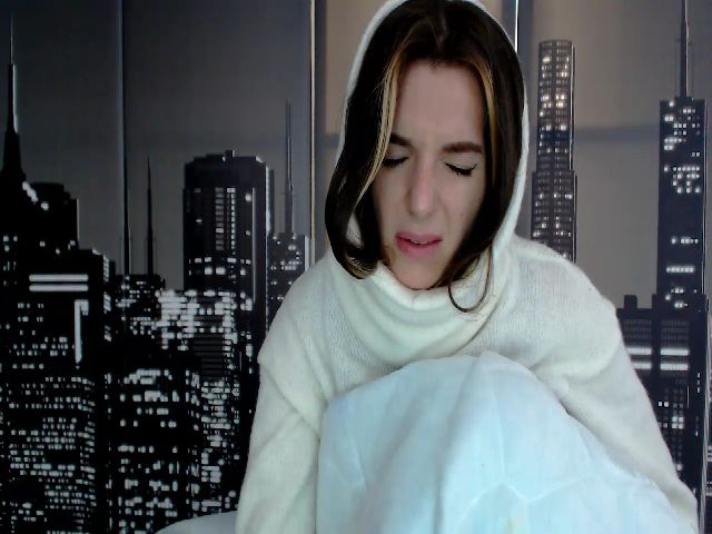 Live sex webcam photo for KarenFinger #271820579