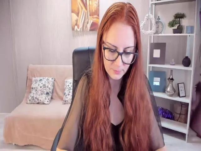 Live sex webcam photo for KarenLuvsLace #271940658
