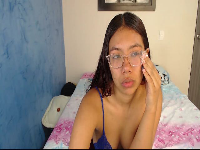 Live sex webcam photo for Kariana_02 #272622478