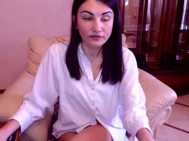Live sex webcam photo for Karina7185 #272696207