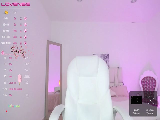 Live sex webcam photo for Karina_V #272938715