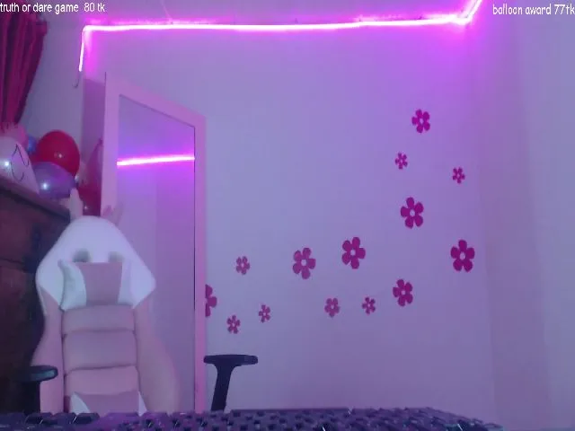 Live sex webcam photo for Karinadirtxx #273046010