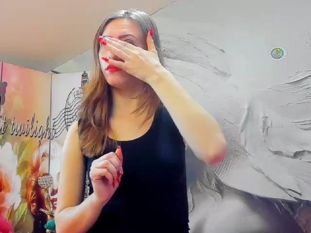 Live sex webcam photo for KarlaGuccy #272020684