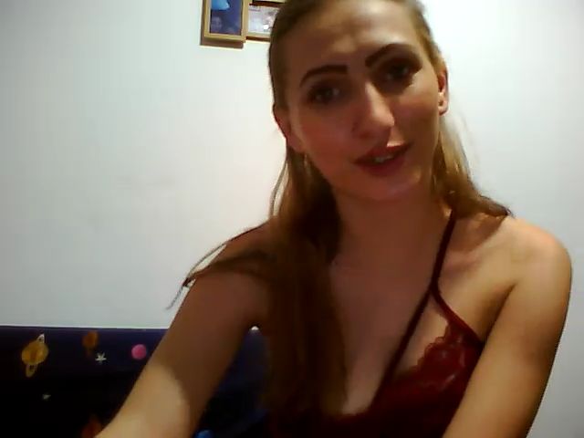 Live sex webcam photo for KarlaGuccy #272111616