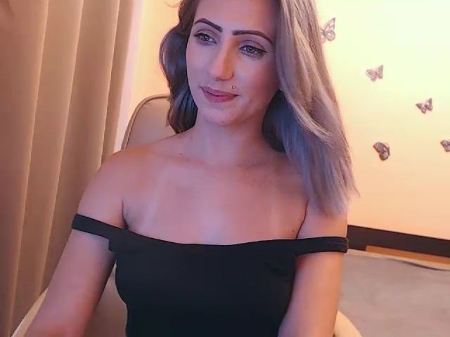 Live sex webcam photo for KarlaGuccy #274106257