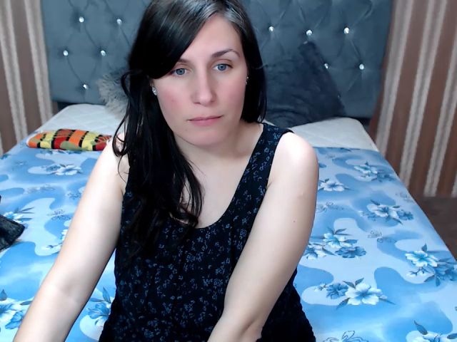 Live sex webcam photo for KarlaKey #272435512