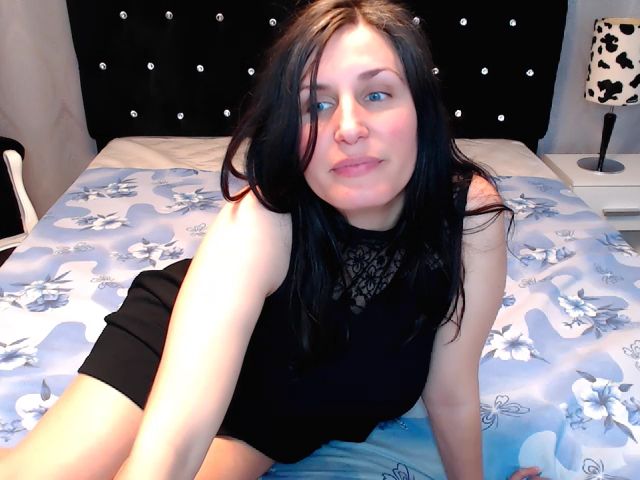 Live sex webcam photo for KarlaKey #272630431