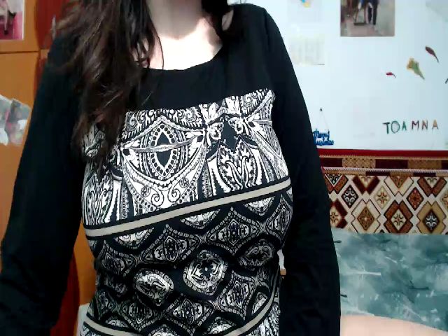 Live sex webcam photo for KarlaKey #273325739