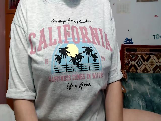 Live sex webcam photo for KarlaKey #273367817