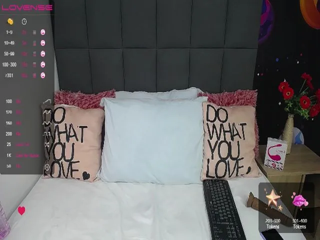 Live sex webcam photo for Karol_28p #272808085