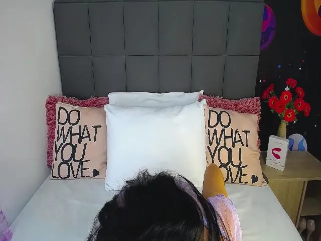 Live sex webcam photo for Karol_28p #273008097