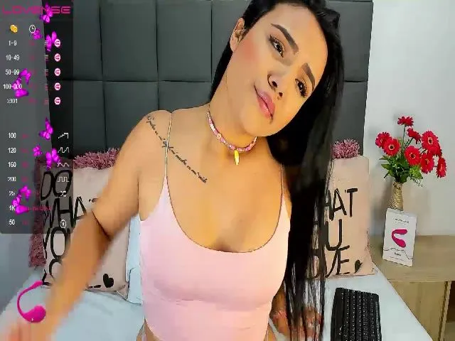 Live sex webcam photo for Karol_28p #273123912