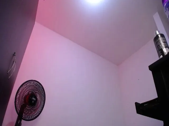 Live sex webcam photo for Karol_Nauthy #272100635